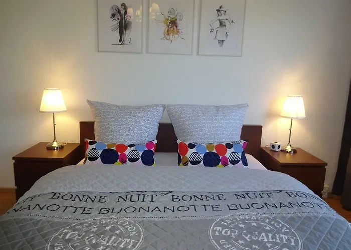 M - View * لبسيا